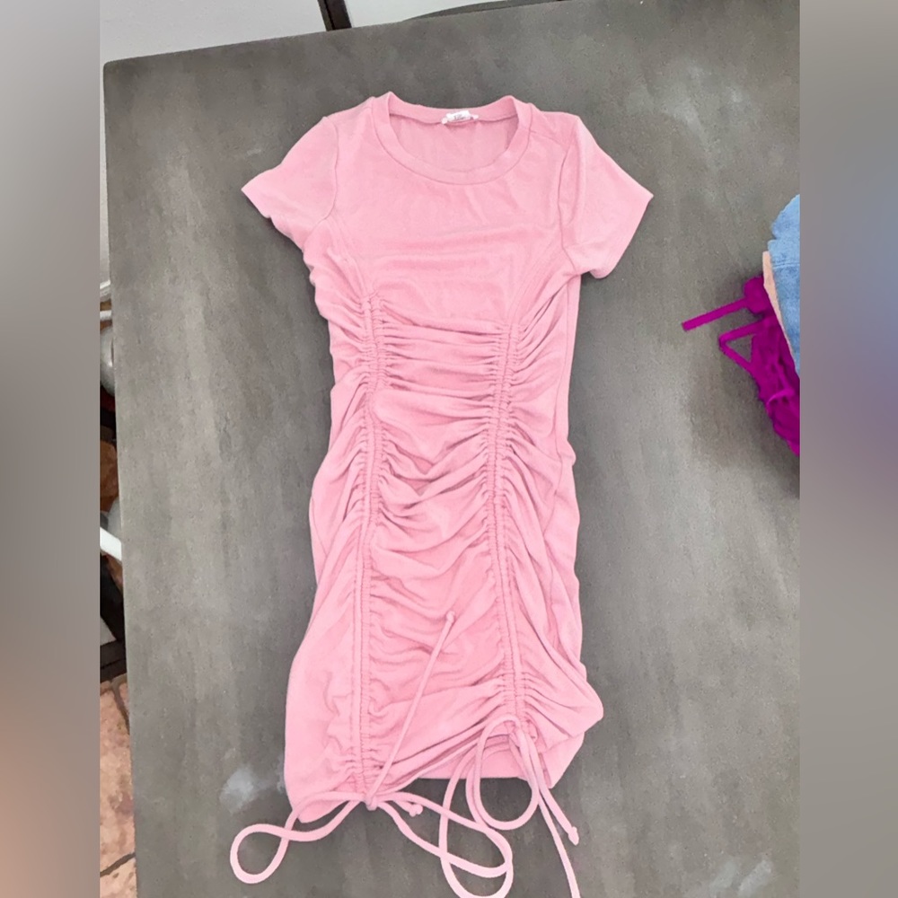 Pink scrunch dress with ties